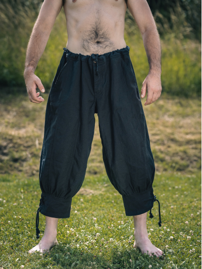 Trollfelsen_Mittelalter_Gewandung_Wikinger_Kniebundhose_Schwarz (1)